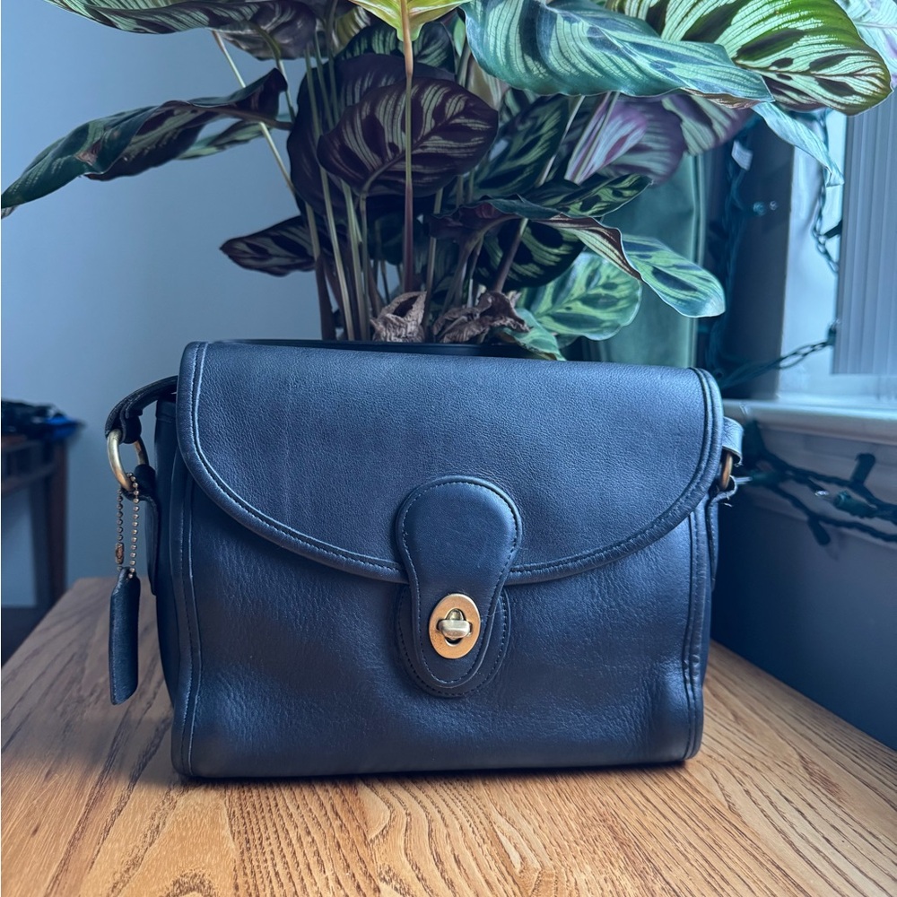 VINTAGE COACH DEVON BAG 9908 in BLACK